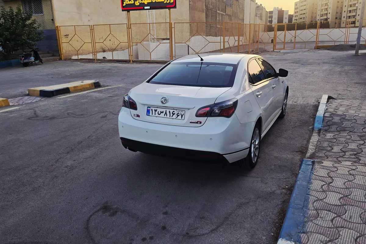 ام جی،  6