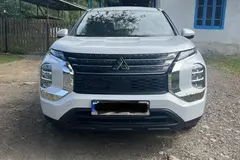 میتسوبیشی، اوتلندر