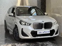 ب ام و، iX1