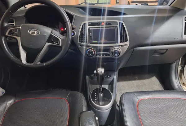 هیوندای، i20