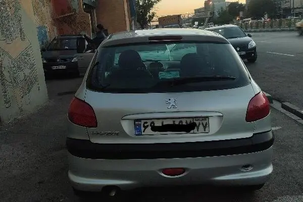 پژو  206