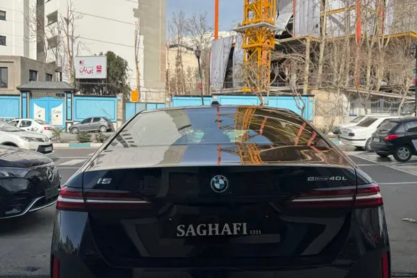ب ام و  i5