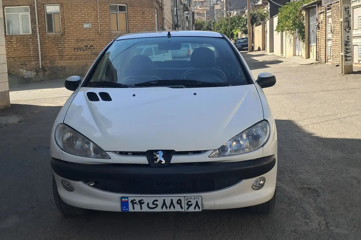 پژو،  206