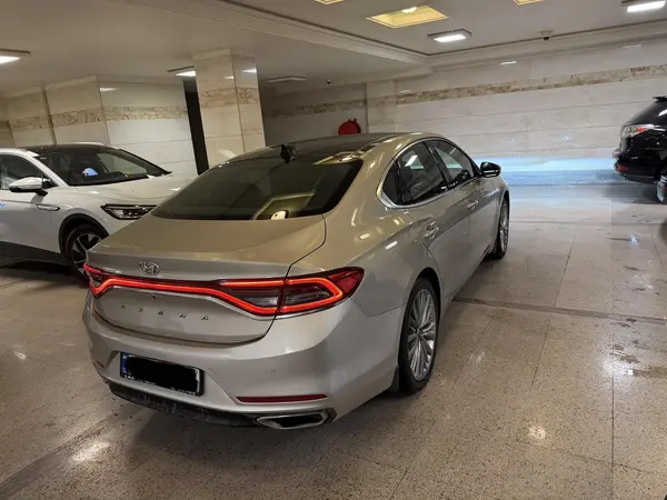 هیوندای، آزرا (گرنجور)