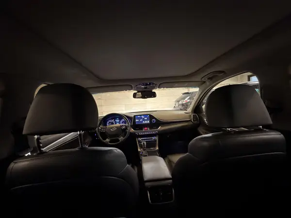 هیوندای، آزرا (گرنجور)