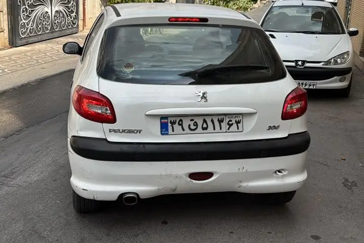 پژو،  206