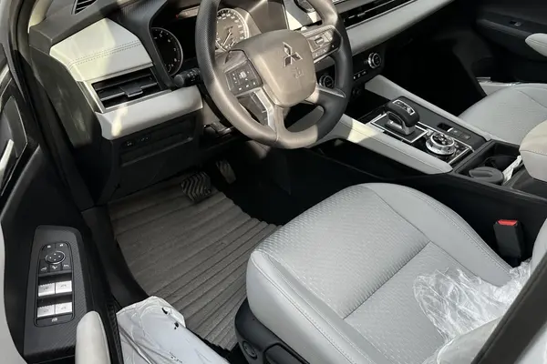 میتسوبیشی، اوتلندر