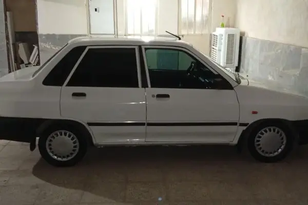 پراید، صندوق دار