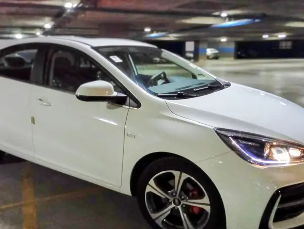 چری، آریزو 5T اسپرت FL