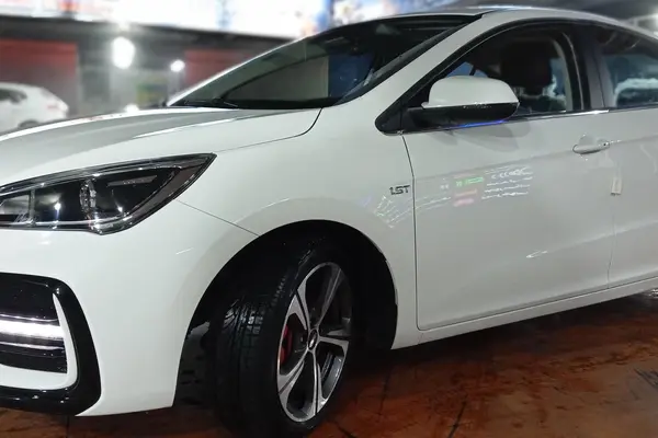 چری، آریزو 5T اسپرت FL