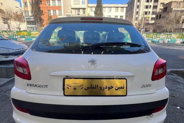 پژو،  207