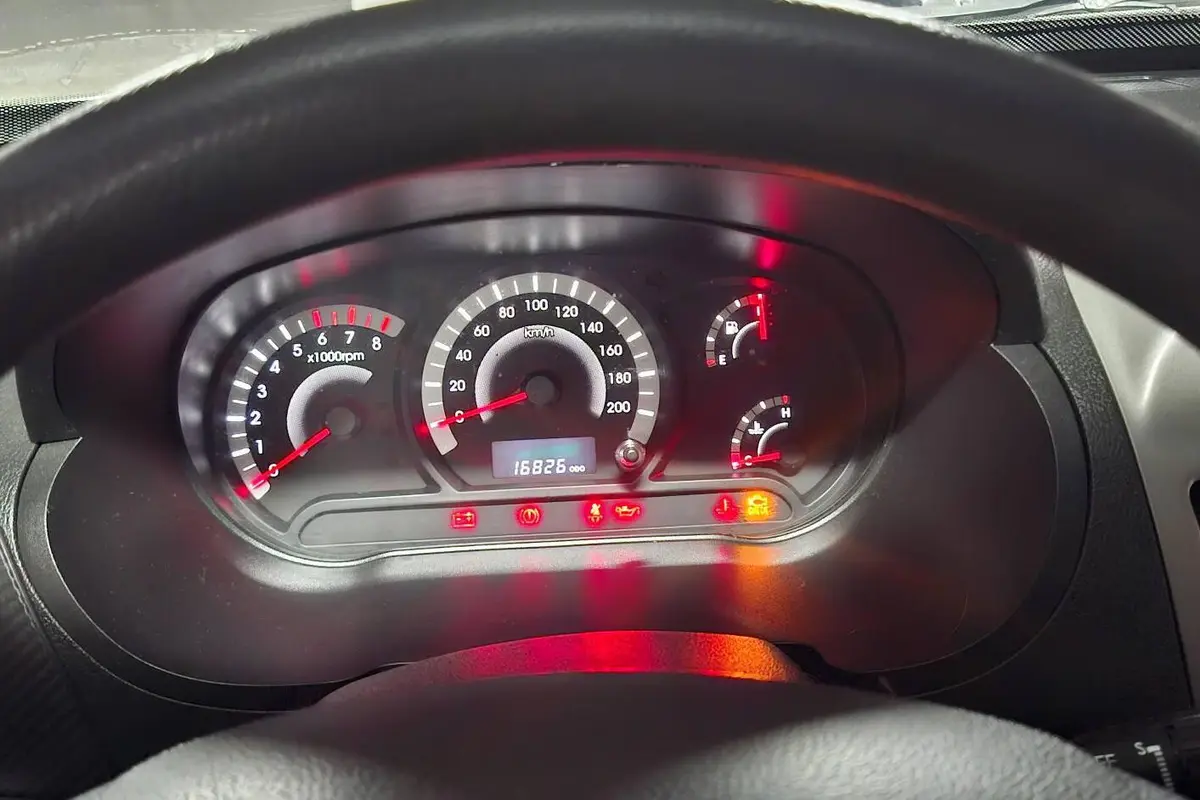 کوییک،  دنده ای R