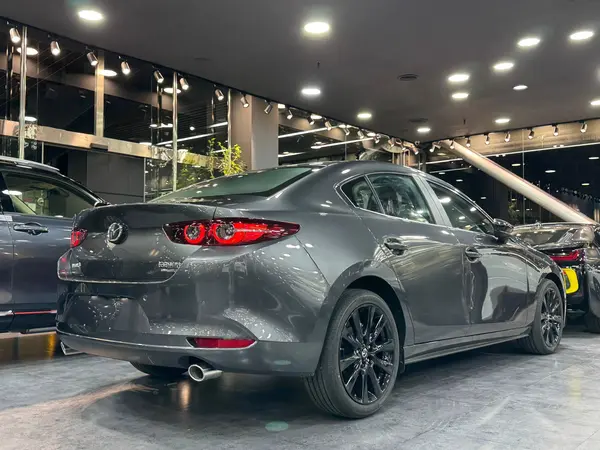 مزدا، 3 وارداتی