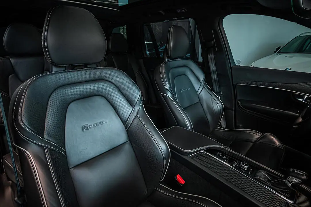 ولوو،  XC90