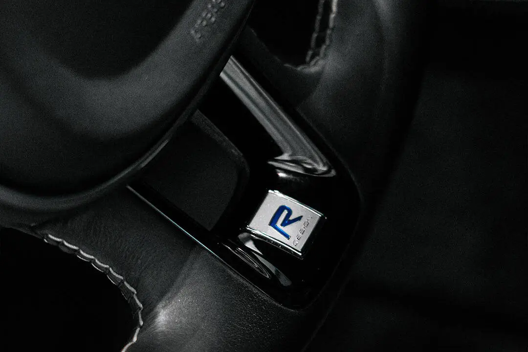 ولوو،  XC90