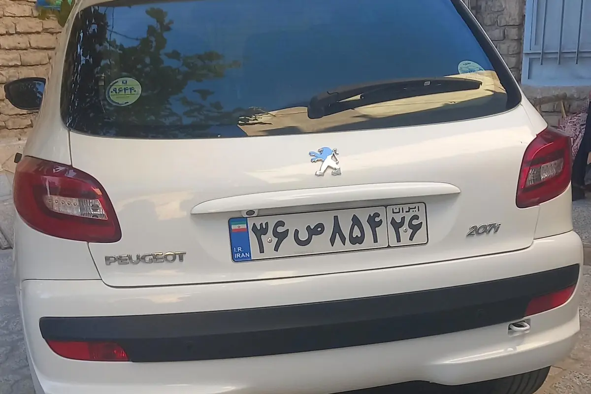 پژو،  207