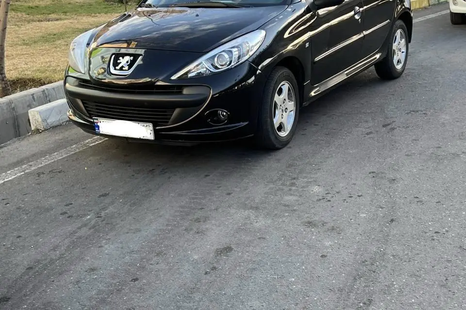 پژو،  207