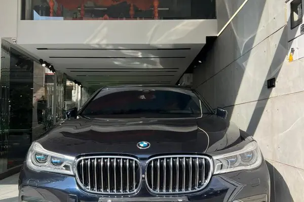 ب ام و، سری 7