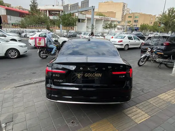 ولوو  S90
