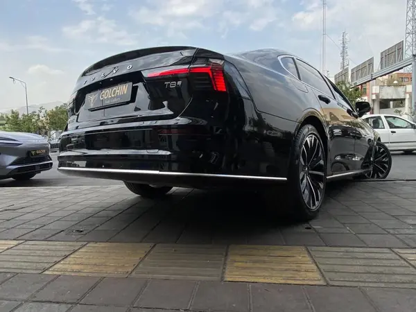 ولوو  S90