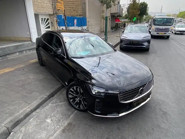 ولوو  S90