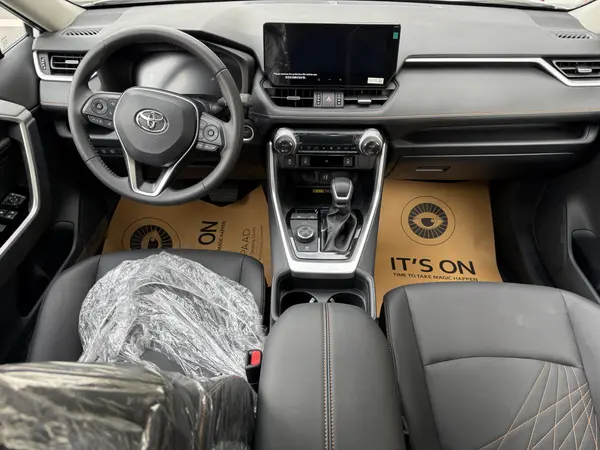 تویوتا، راوفور هیبرید