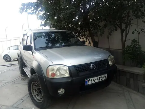 نیسان، رونیز