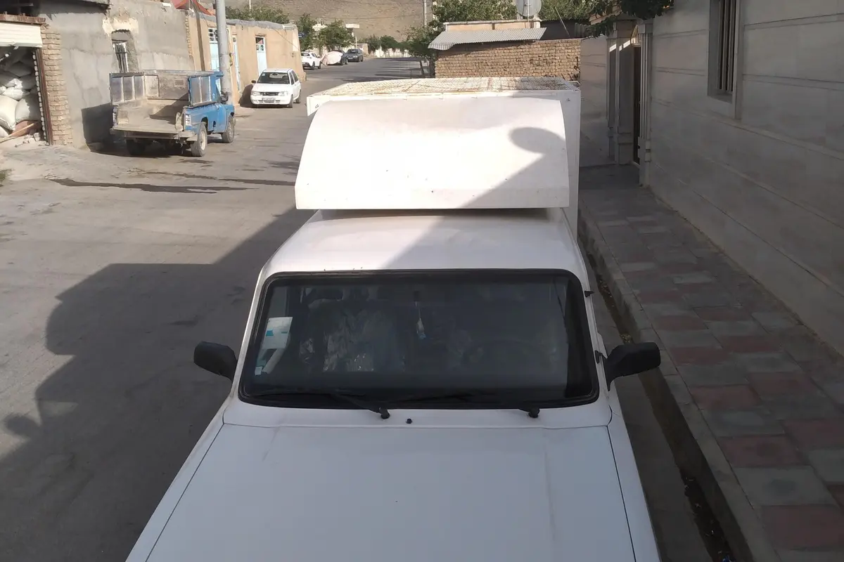 کارا،  دو کابین