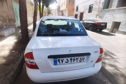 تیبا، صندوق دار