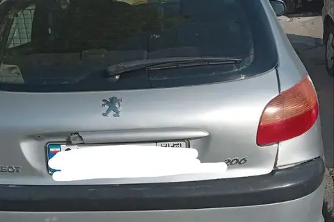 پژو، 206