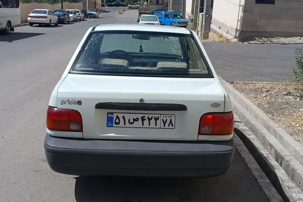 پراید، صندوق دار