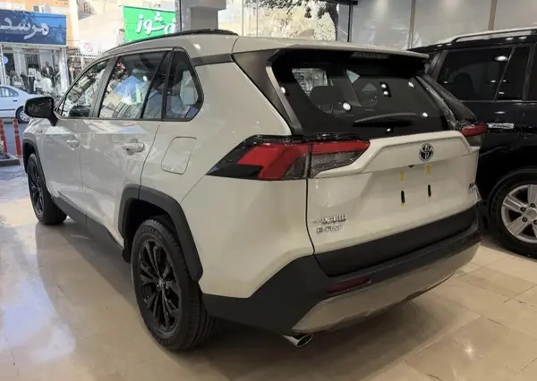 تویوتا، راوفور هیبرید