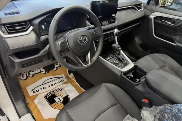 تویوتا، راوفور هیبرید