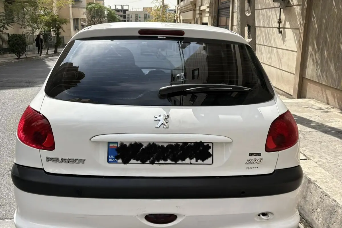 پژو،  206