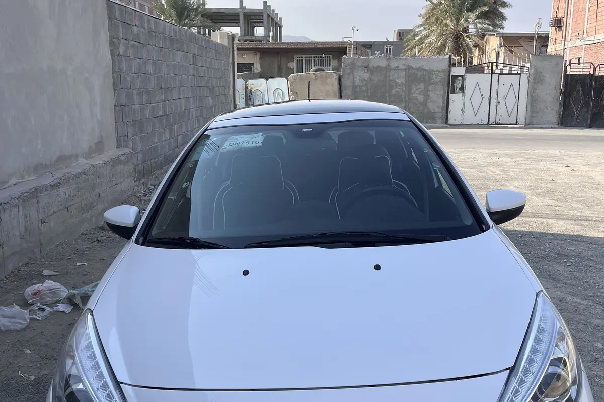 پژو،  207