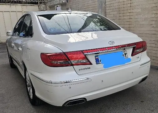 هیوندای  آزرا (گرنجور)