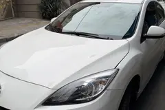 مزدا، 3 نیو صندوق دار