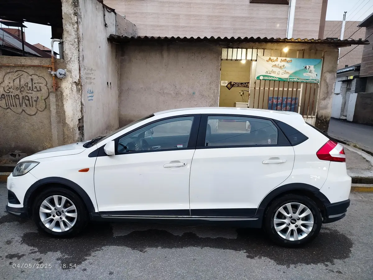 ام وی ام،  315هاچ بک