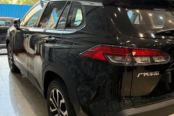 تویوتا، فرانت لندر هیبرید