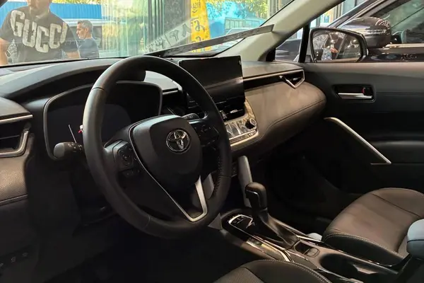 تویوتا، فرانت لندر هیبرید