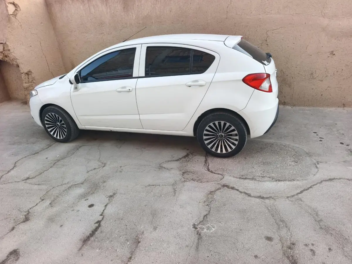 برلیانس،  H220