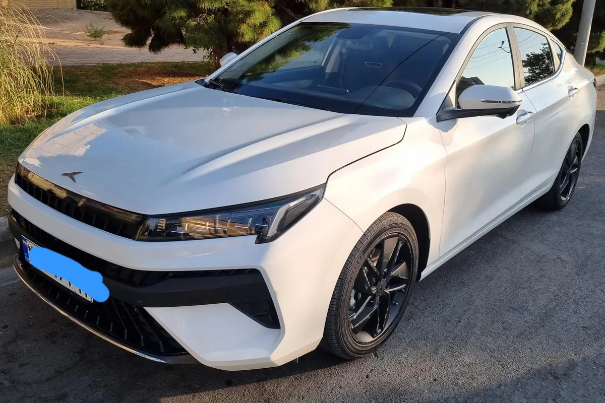 کی ام سی،  J7