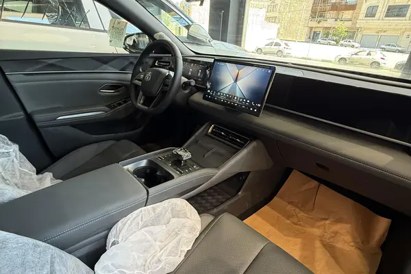 بی وای دی، چین ال DMi