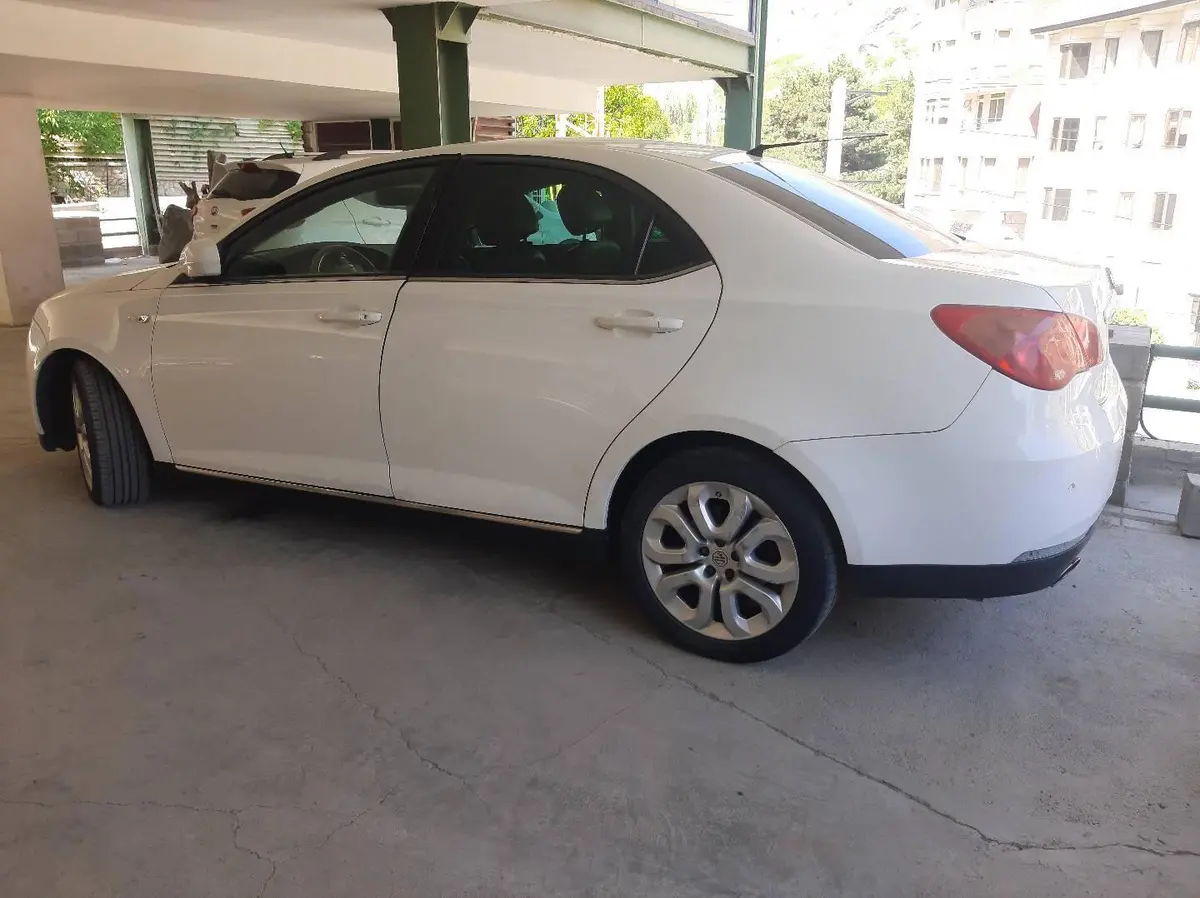 ام جی  550