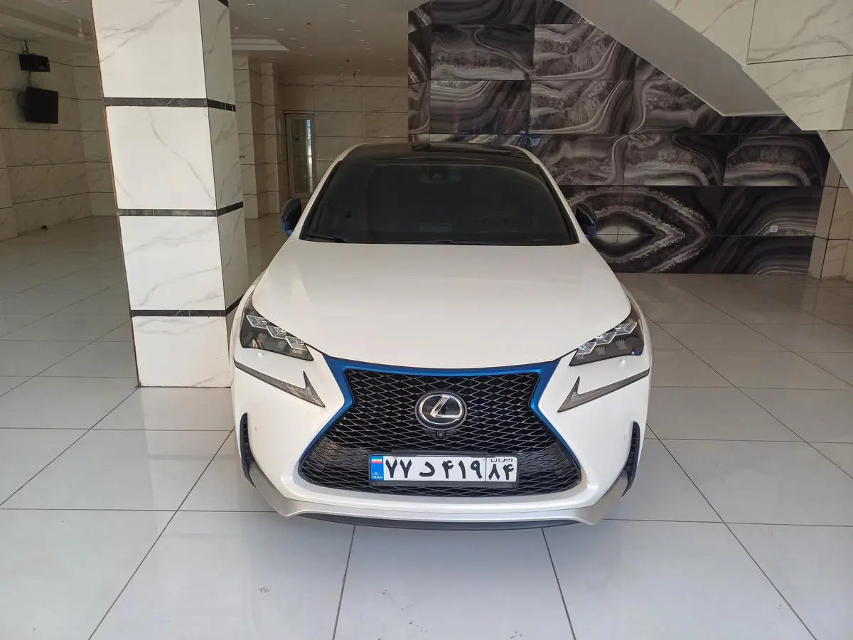 لکسوس،  NX
