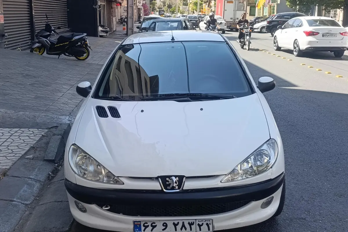 پژو،  206