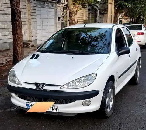 پژو، 206