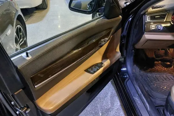 ب ام و، سری 7