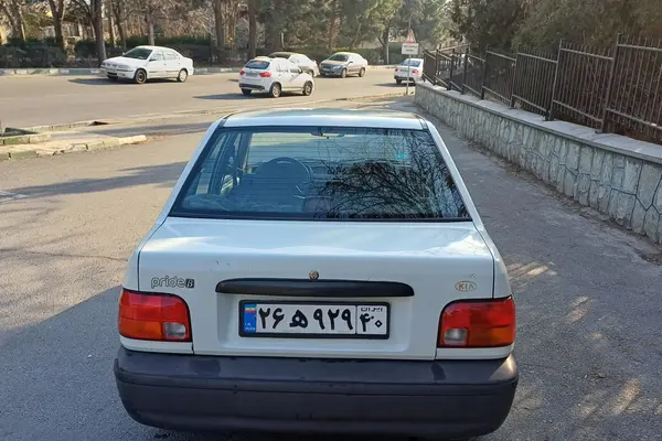 پراید، صندوق دار