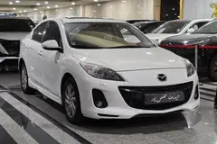 مزدا، 3 نیو صندوق دار
